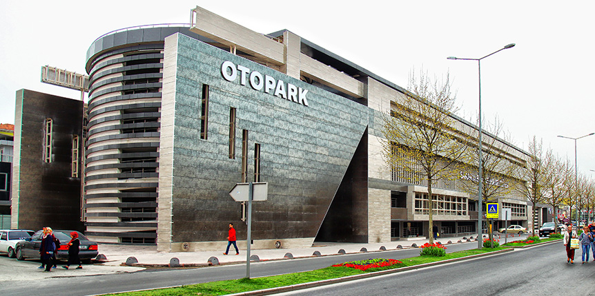 Şehrin İlk Katlı Otopark’ı hizmette