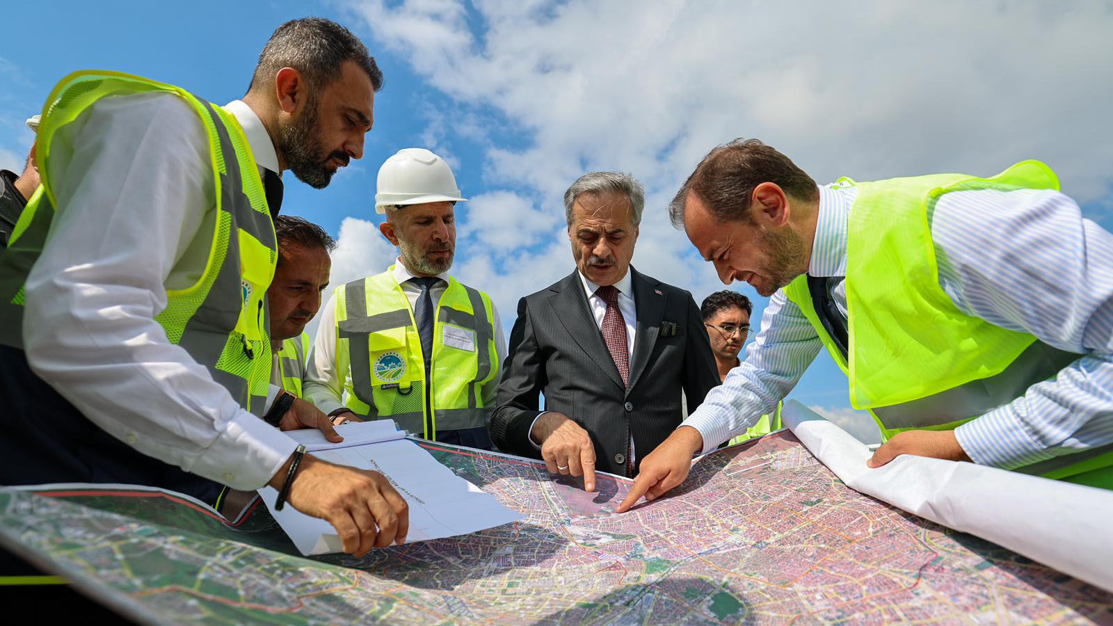 “170 milyonluk projede duble yol tamam, Kuzey Köprüsü’nde de hızla ilerliyoruz”