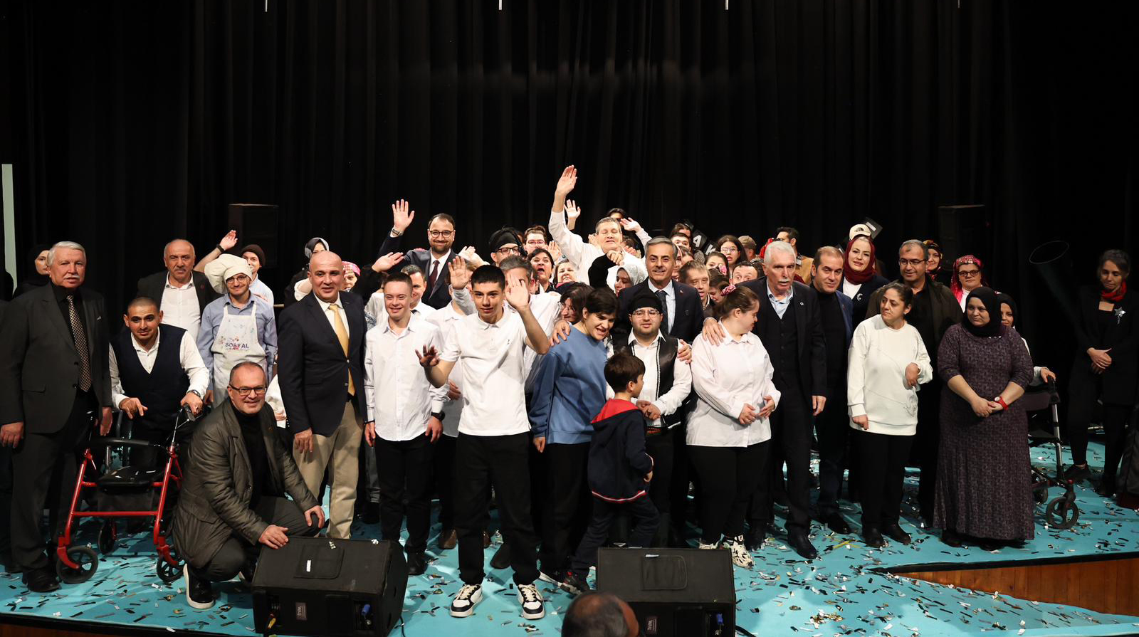 “Bugün sevgi ve dayanışmayı hatırlama, engelleri birlikte aşma günüdür”