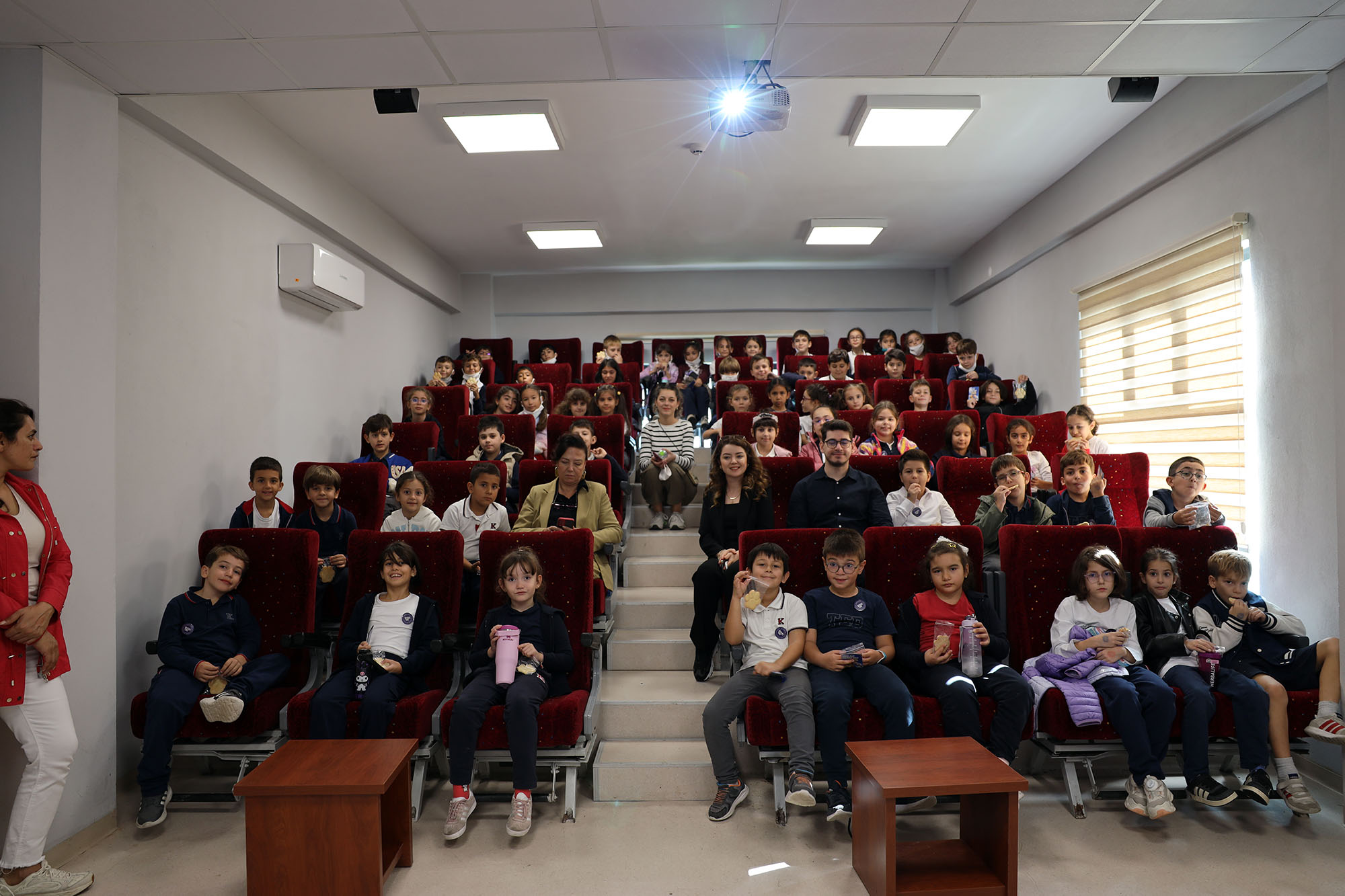 Sevgi dolu buluşma: Can dostların yeni dünyasına hayran kaldılar