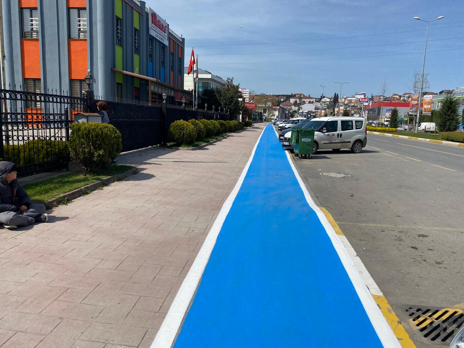 Büyükşehir’den Erenler’de bisiklet yollarına güvenli dokunuş