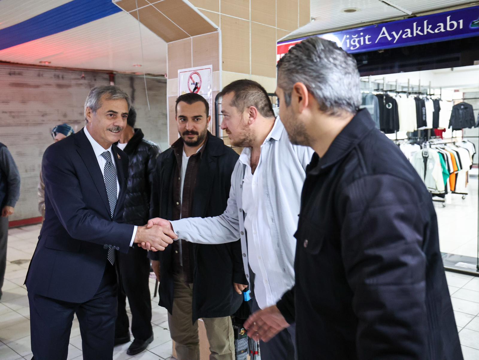 Katlı Pazar’ın yeniden güçlü bir merkez olması gerekiyor