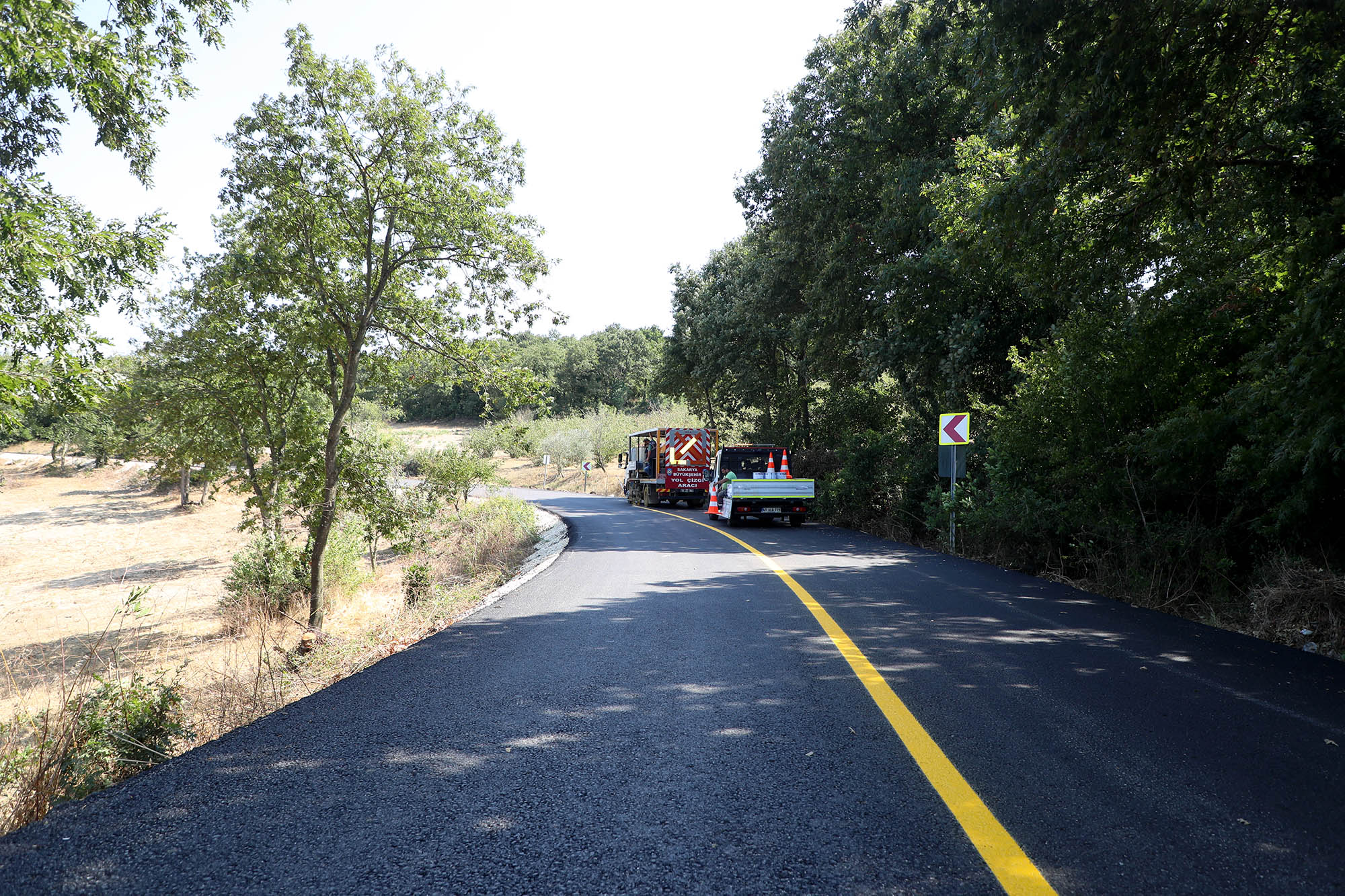 Büyükşehir yolları sil baştan yenilenen o ilçeyi şimdi tablo gibi işliyor