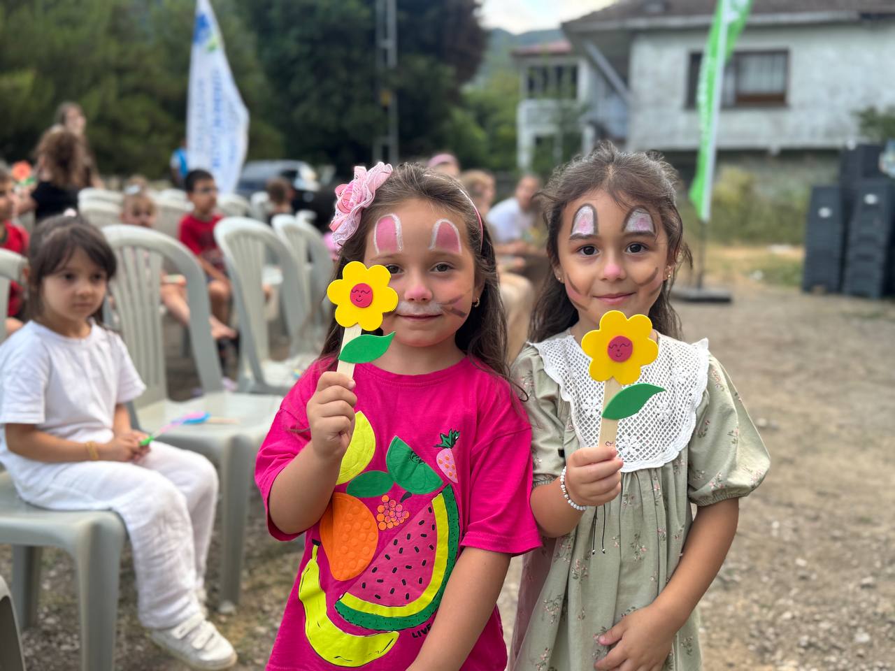 Yaz neşesi bu kez Pamukova, Karapürçek ve Geyve’de yüzlerce çocukla buluştu