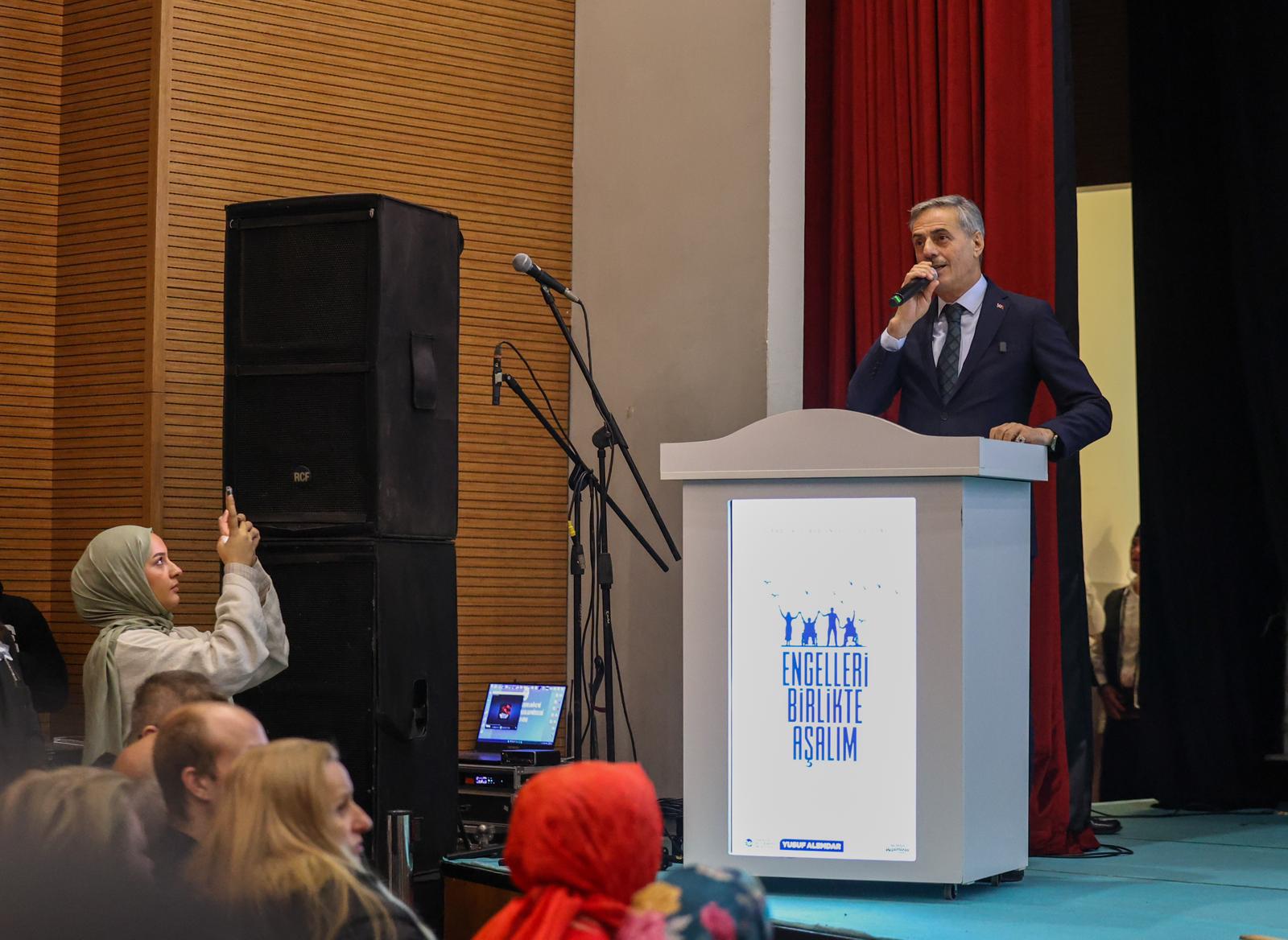 “Bugün sevgi ve dayanışmayı hatırlama, engelleri birlikte aşma günüdür”