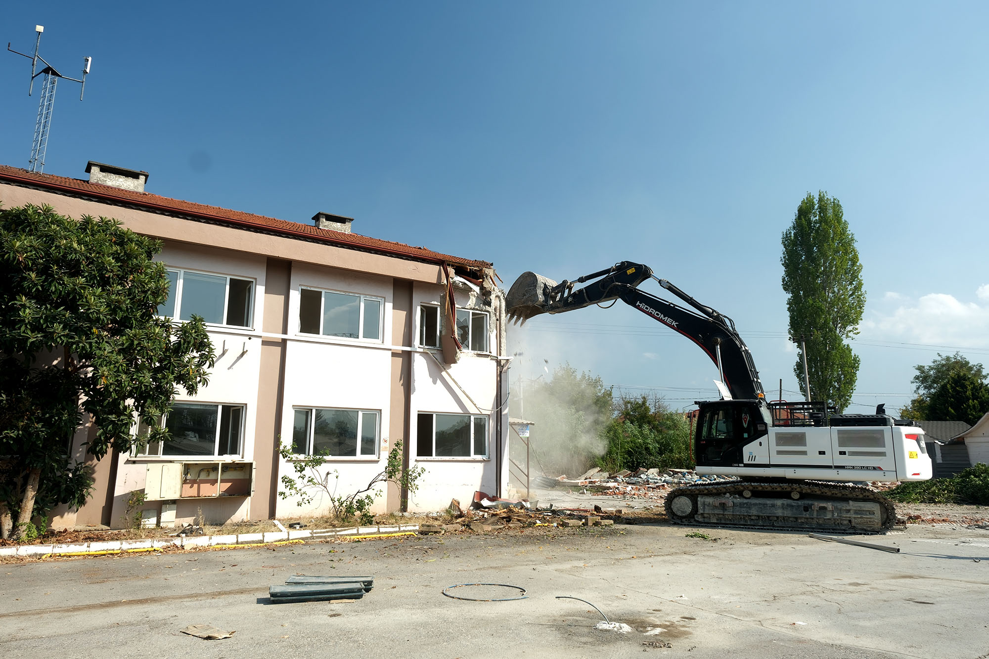 Büyükşehir adımları peş peşe atıyor: “Sakarya’mıza yakışır hizmet binası için çalışmalar başladı”