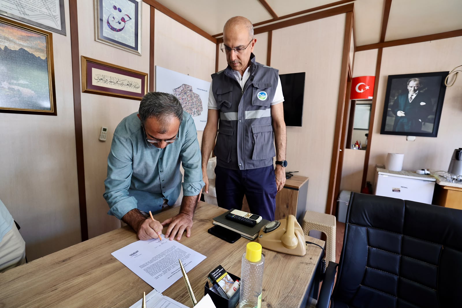 Riskli yapıların boşaltılması için tebligatlar asılıyor