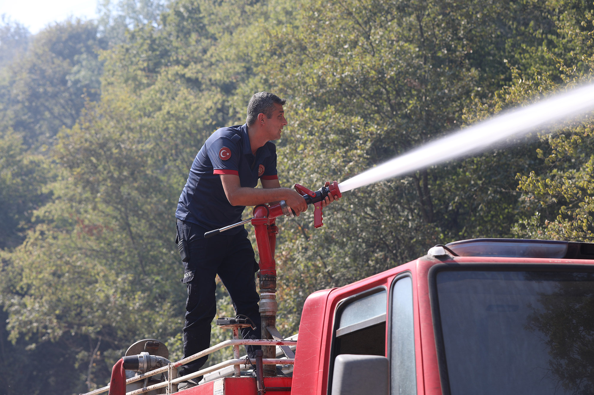 Büyükşehir’den orman yangınlarıyla ilgili açıklama: “İkisi kontrol altında”