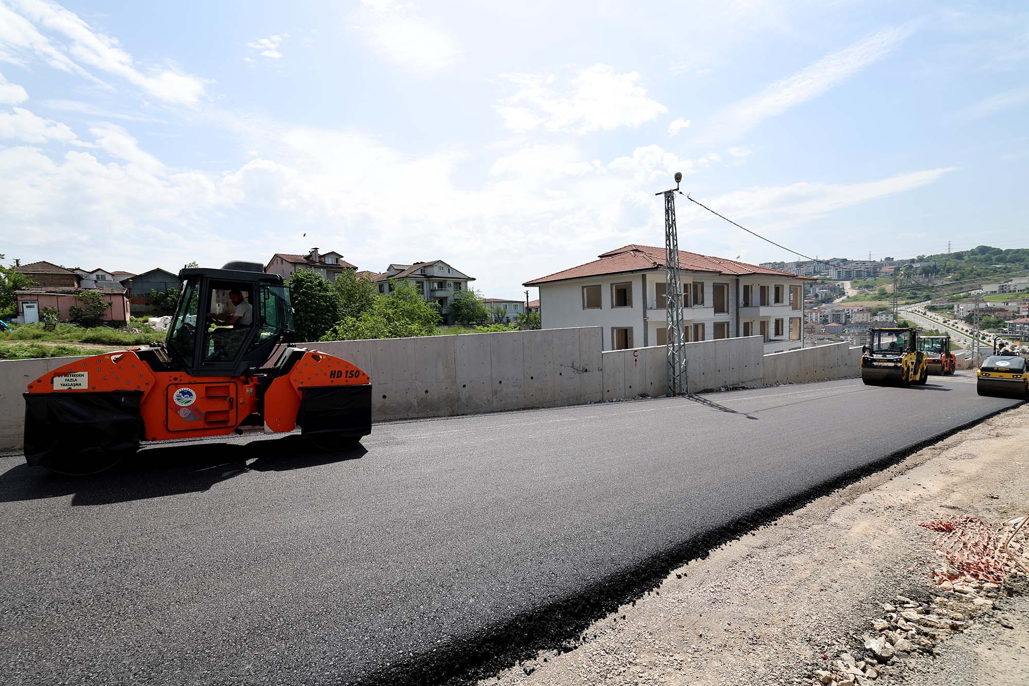 Serdivan’da sürücülere nefes aldıracak yeni kaçış güzergahı açılıyor: Asfalt işlemi başladı