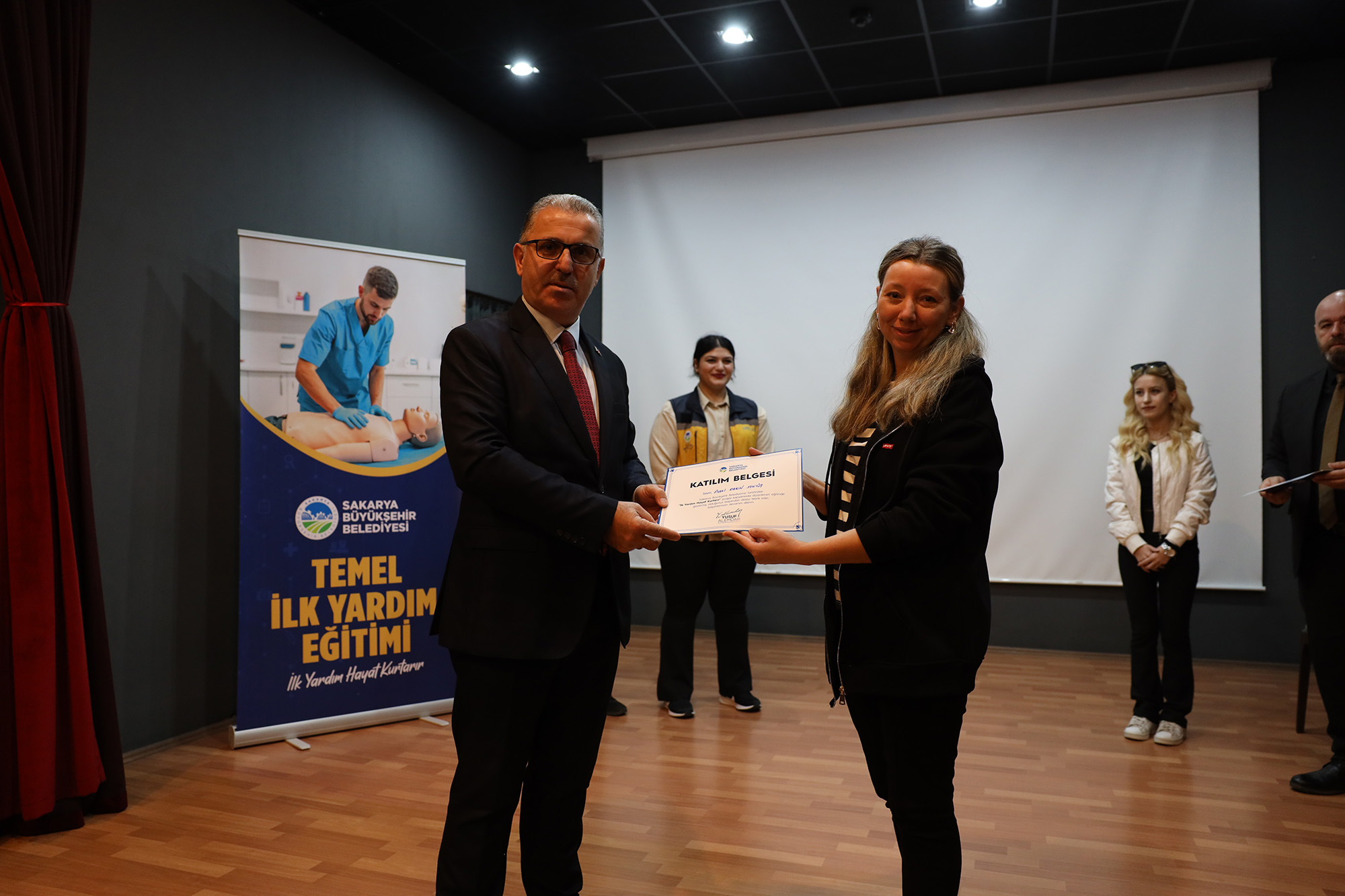 Büyükşehir temel ilk yardım eğitimleriyle vatandaşları bilinçlendiriyor