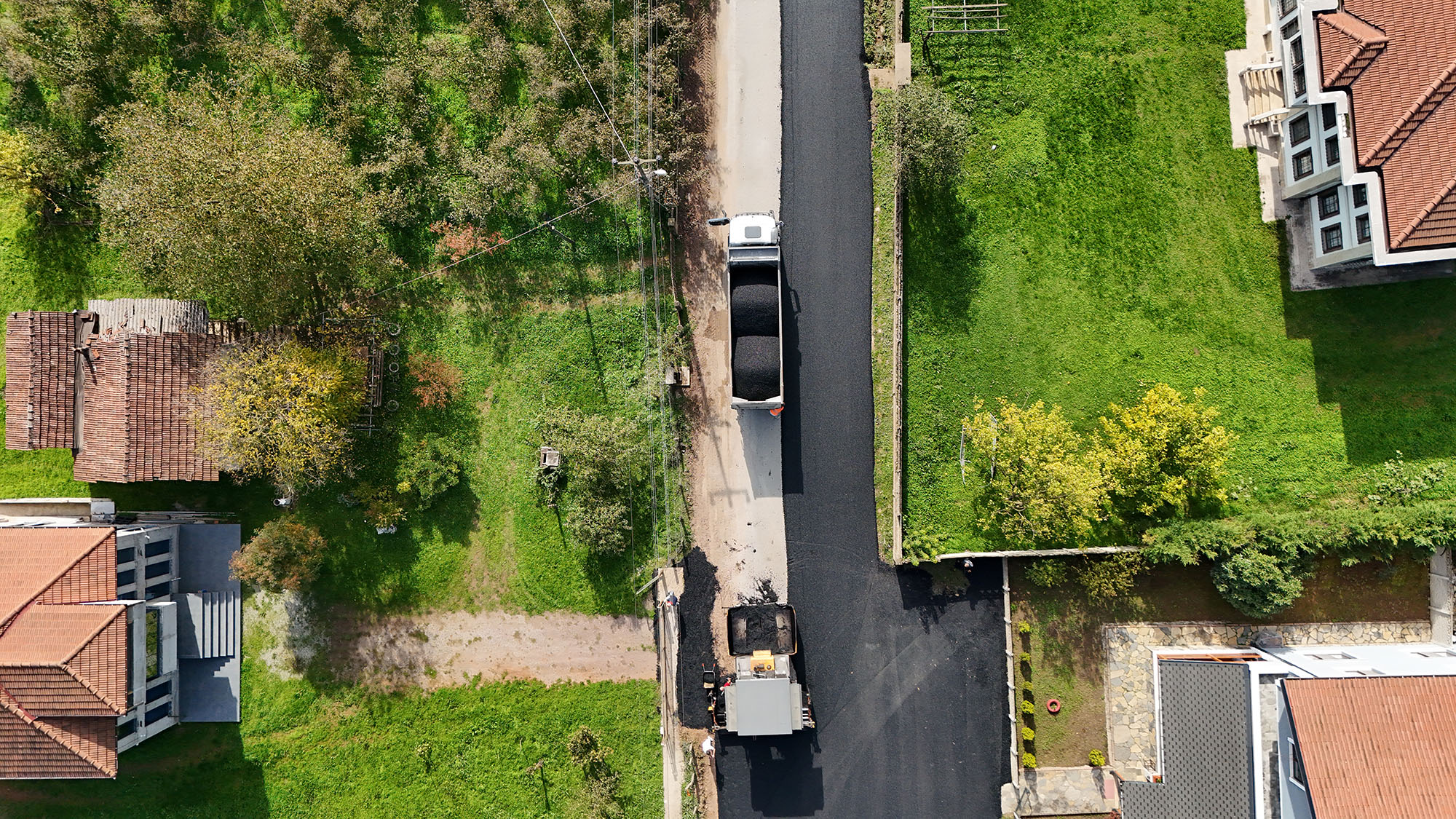 Hendek’te Soğuksu’dan sonra şimdi Hacıkışla: Büyükşehir şehrin yollarını ilmek ilmek işliyor