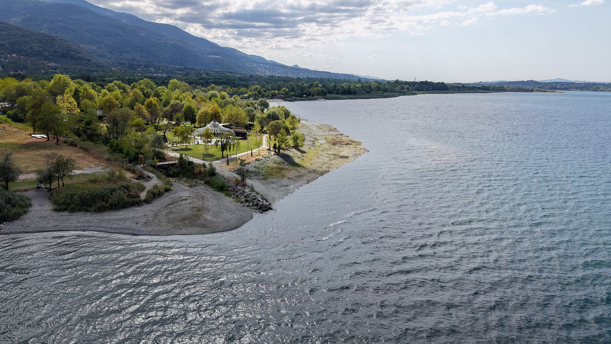 Çekilme yaşanan bölgelerde su yeniden yükseliyor