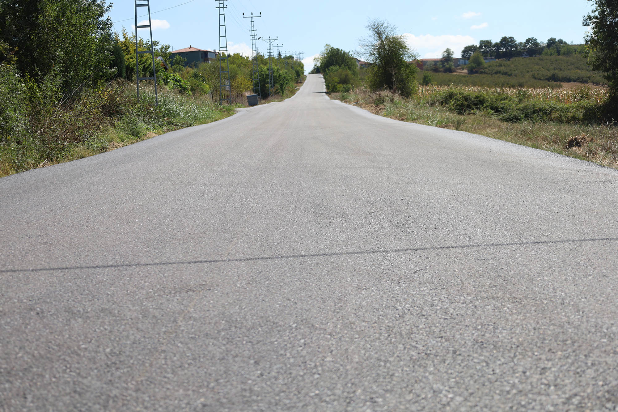 Söğütlü kırsalında ulaşıma konfor ve güven getiren çalışma: 4 mahalleye ulaşan hat sil baştan