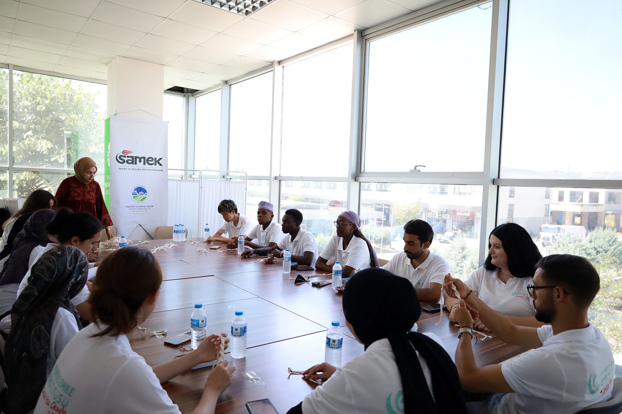 Dünyanın dört bir yanından gençler Büyükşehirle Türk kültürünü tanıdı