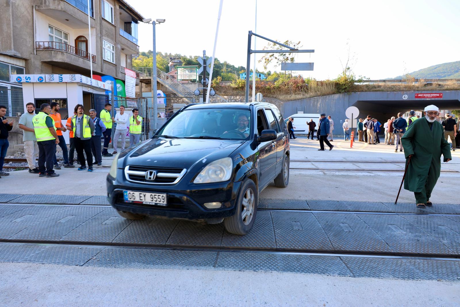 11 yıllık hasret sona erdi: Alifuatpaşa Hemzemin Geçidi açıldı