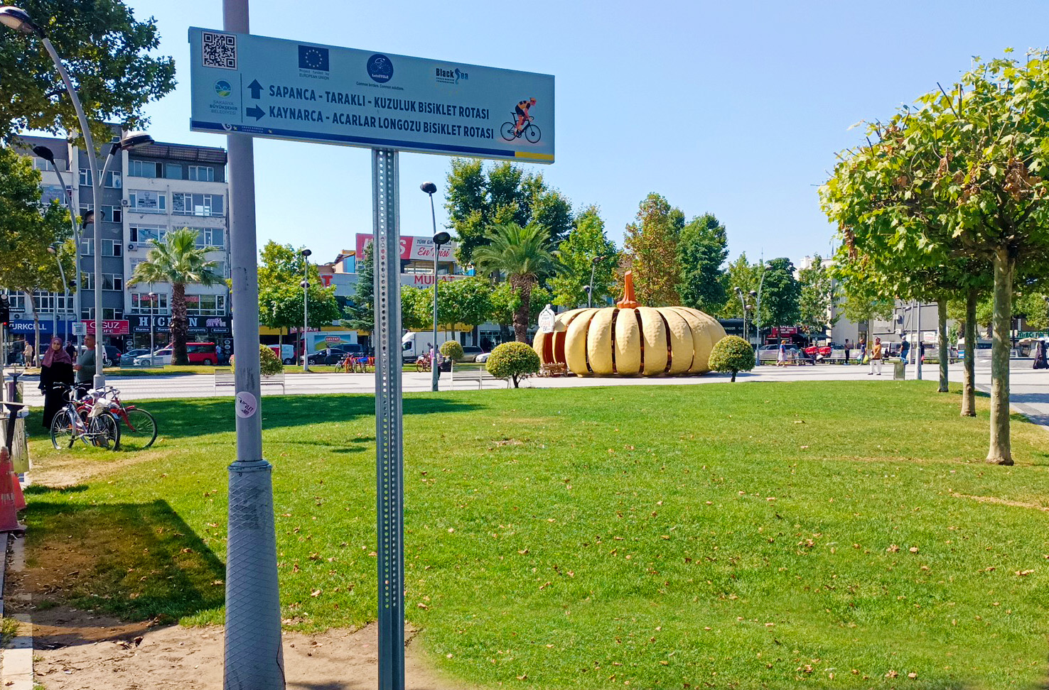 Sakarya’da bisiklet tutkunlarının beklediği haber: Artık yolu QR kodu gösterecek