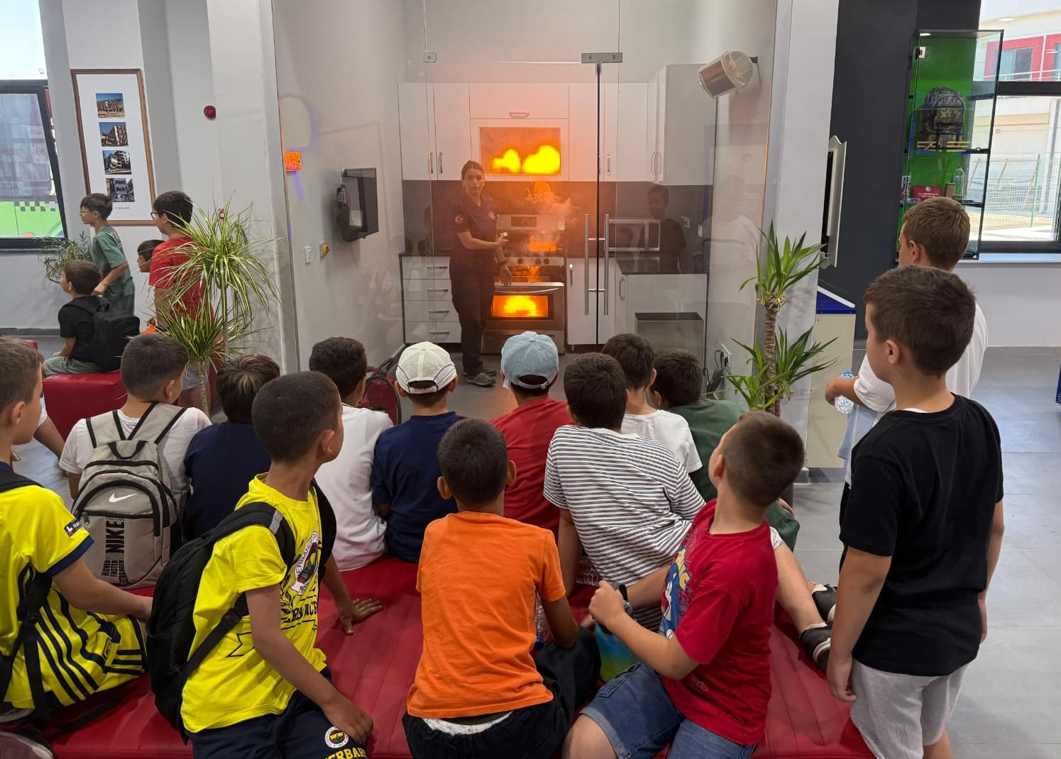 Büyükşehir’in bu merkezinde yaşayarak öğreniyorlar