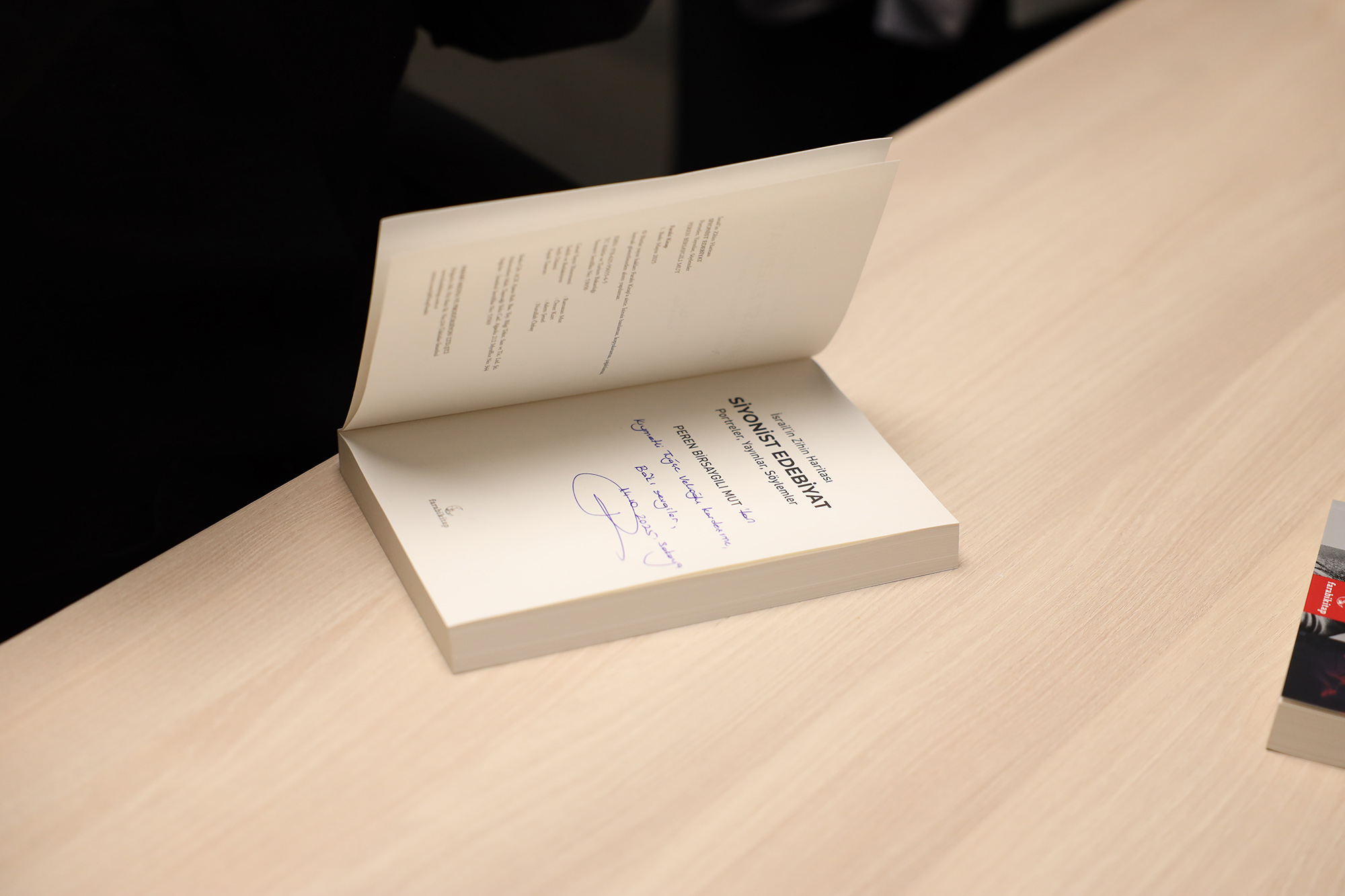 “Sahadaki gerçekler tüm edebi kurguları yerle bir etti”