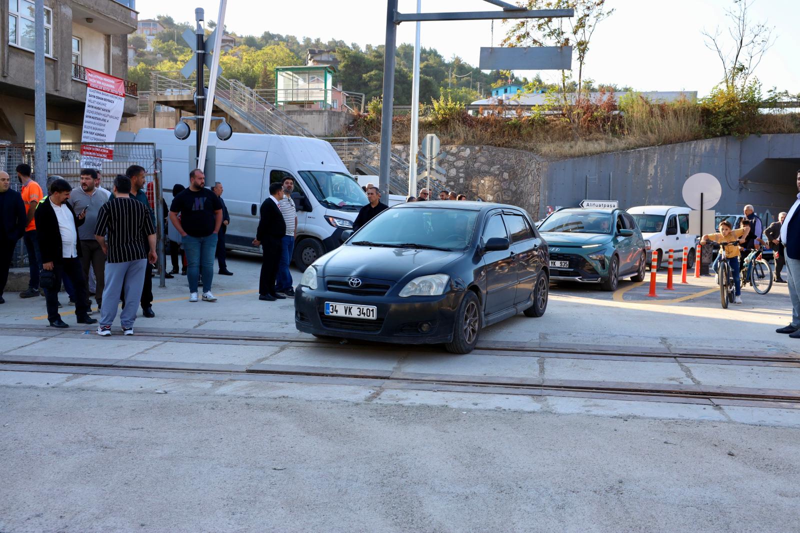 11 yıllık hasret sona erdi: Alifuatpaşa Hemzemin Geçidi açıldı