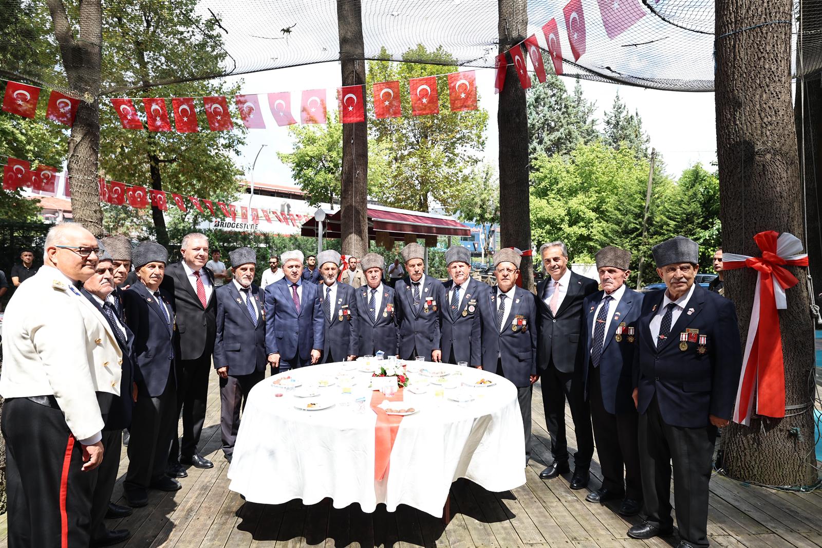Alemdar, “Zafer coşkumuz ülkemizin dört bir yanında hiç eksilmesin”