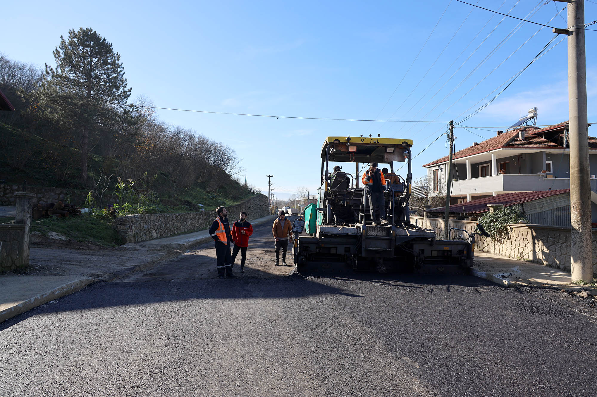 Altındere’de altyapının ardından üstyapı da yenileniyor