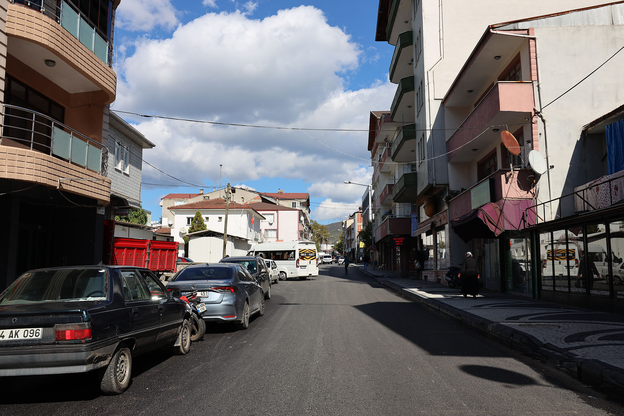 Hendek’te iki önemli güzergaha Büyükşehir dokunuşu