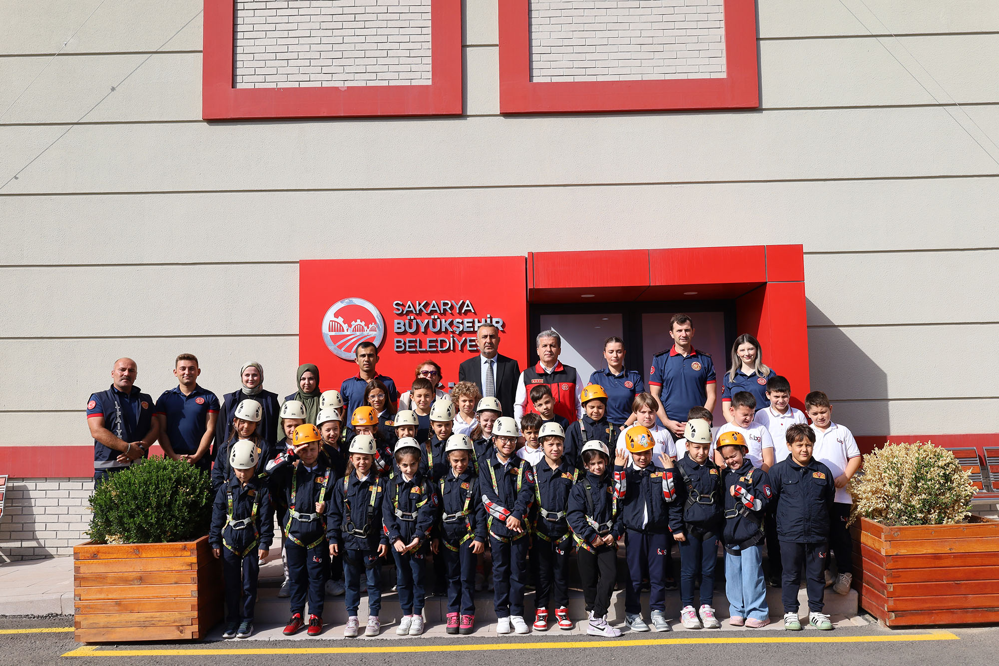 Büyükşehir itfaiyesinden miniklere afet bilinci