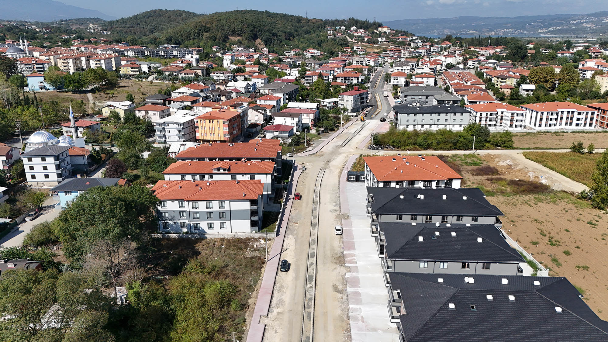 Her yönüyle büyüyen Arifiye’ye Büyükşehir’den yepyeni bir güzergâh