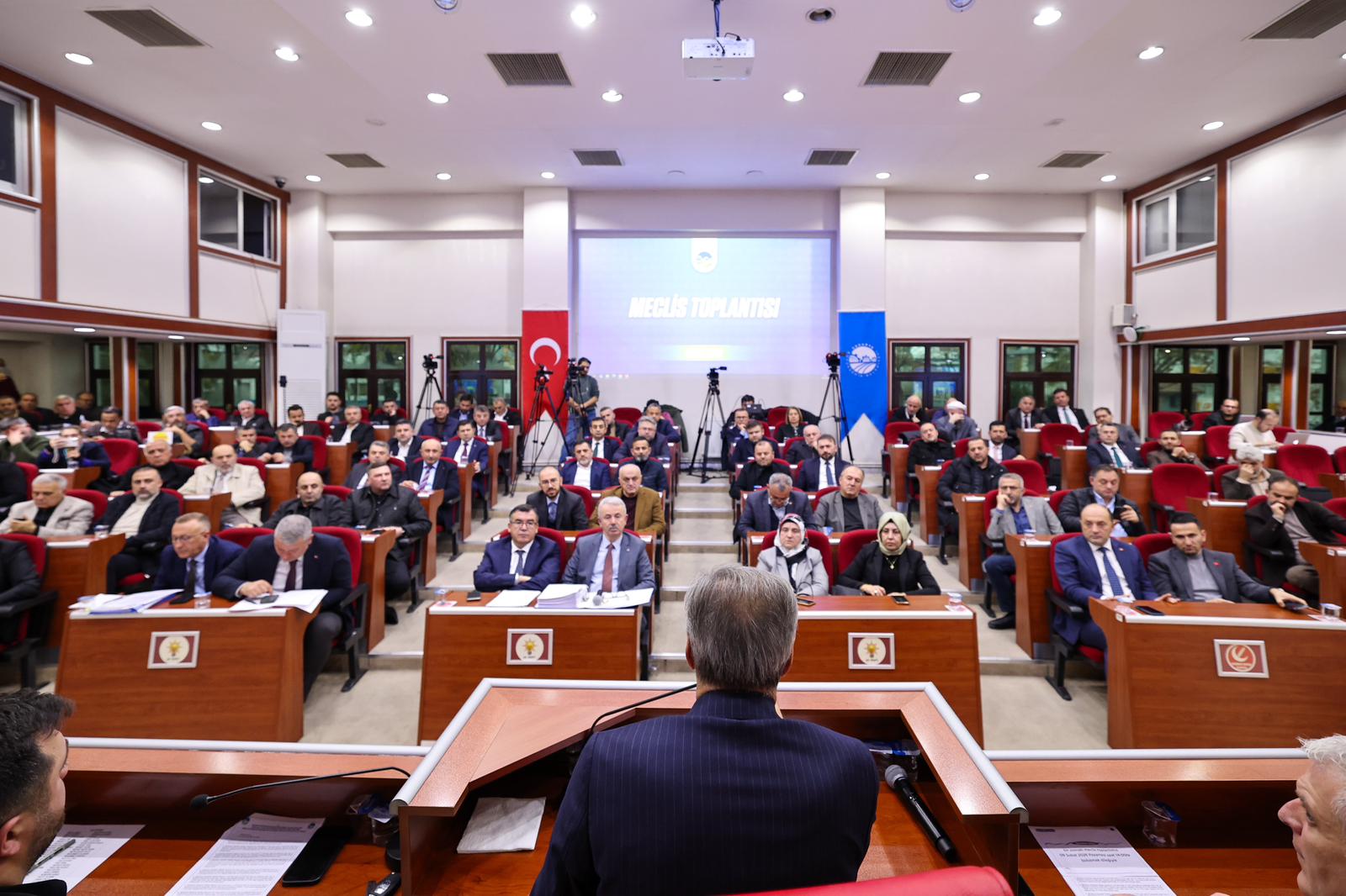“Sapanca Gölü kıyılarını vatandaşlarımızın kullanımına sunmakta kararlıyız”