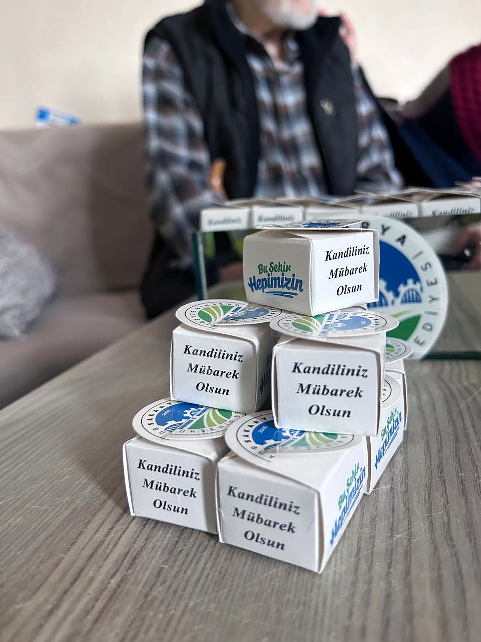 Büyükşehir özel gereksinimli bireyleri ve ailelerini Regaip Kandili’nde ziyaret etti