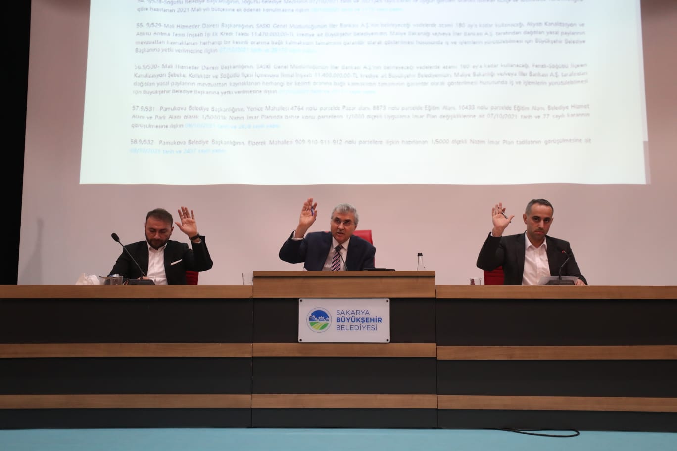 “Sakarya’yı hizmet ve yatırımlarımızla donatıyoruz”