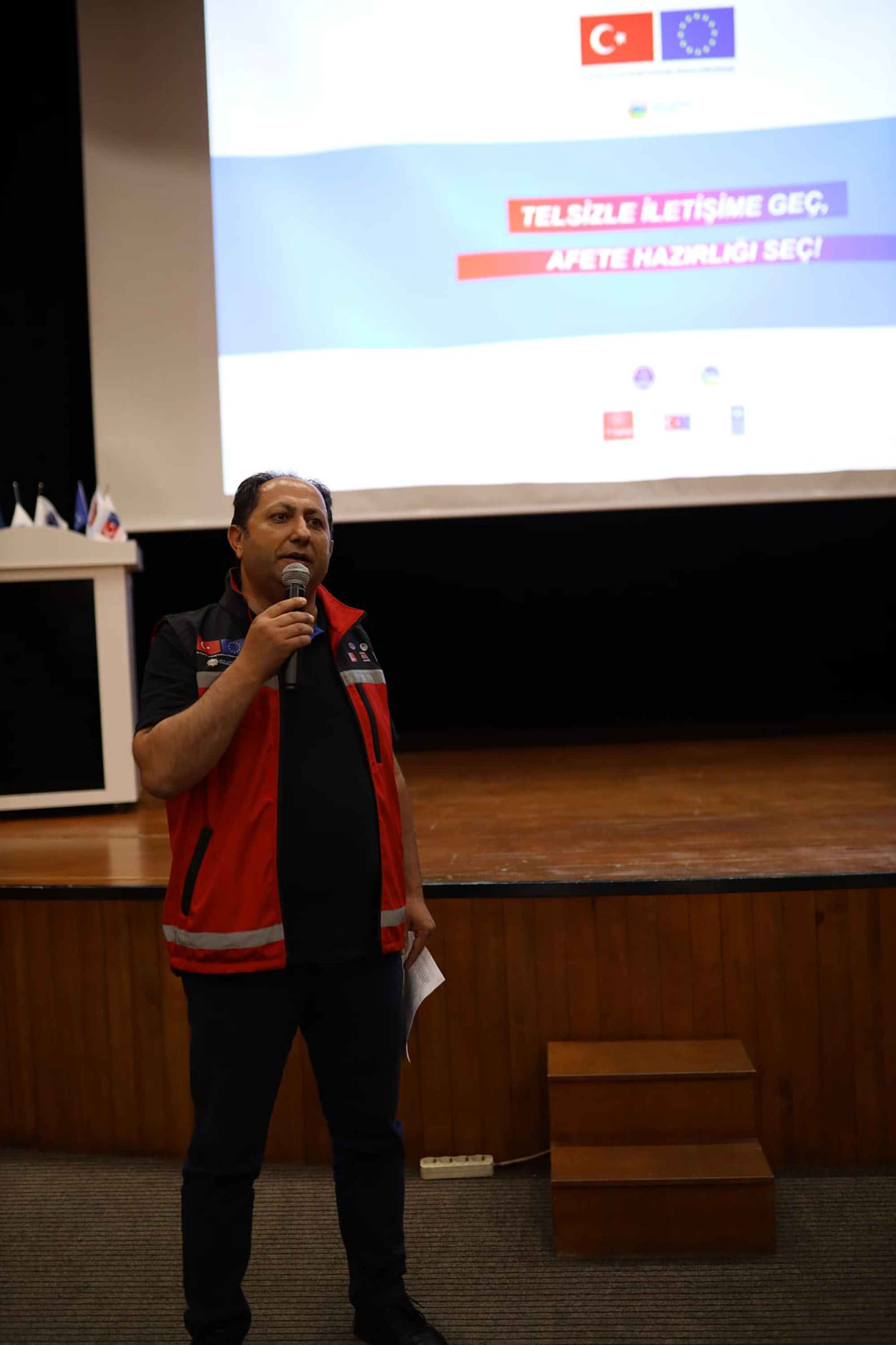 Afet anında ‘bir telsiz sesi’ binlerce kişinin hayatında rol oynayacak