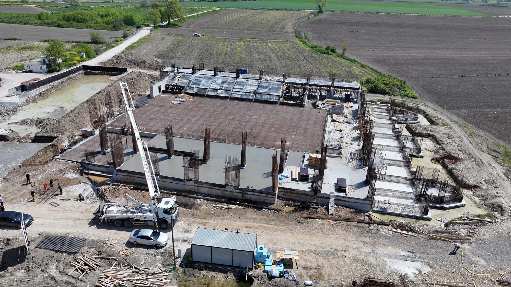 Adapazarı modern spor tesisine kavuşuyor: Bölgenin cazibe noktası, sporun merkezi olacak…