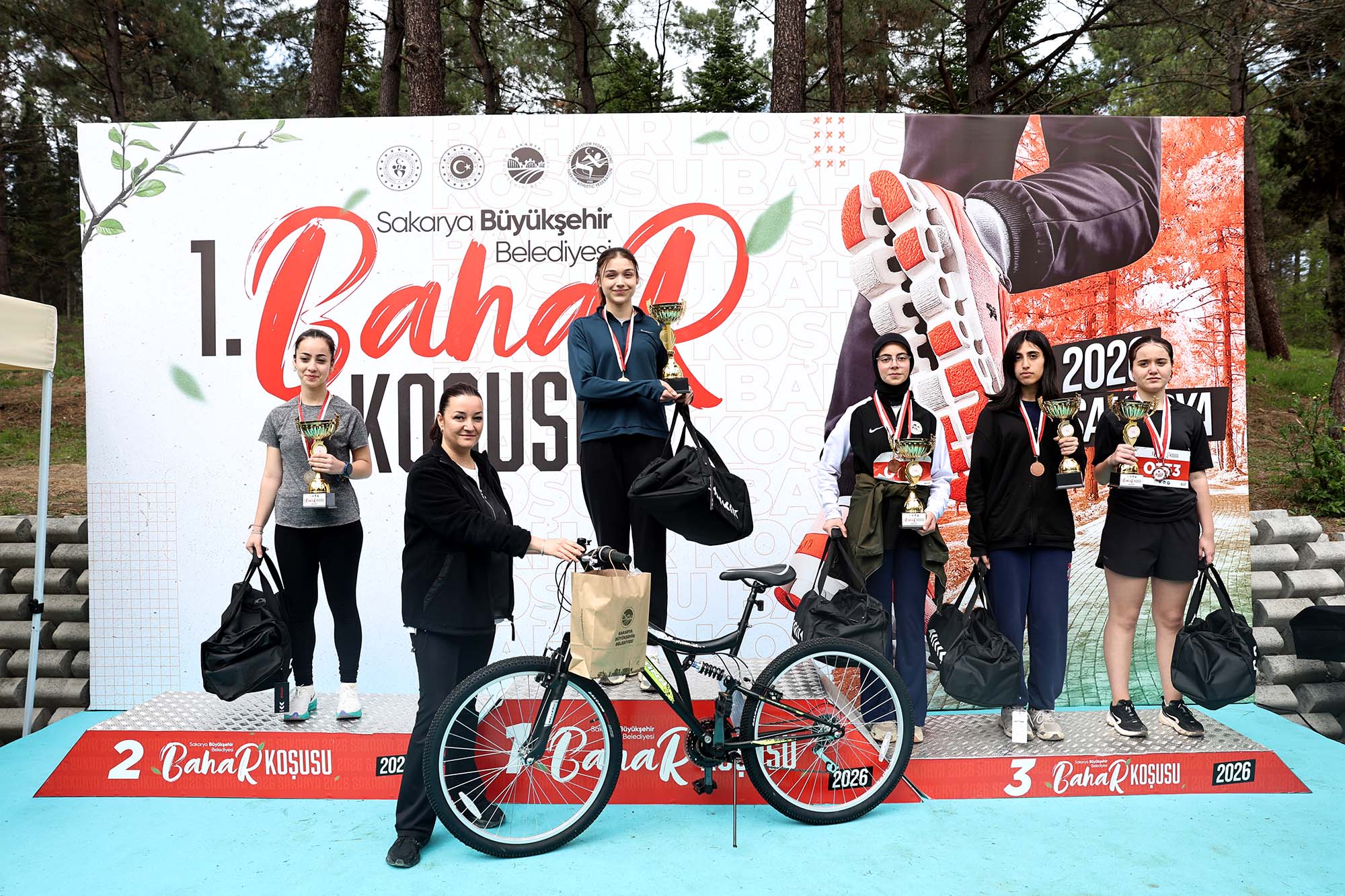 Sapanca’da Bahar Koşusu heyecanı: 700 sporcu Huzur Koridoru’nda buluştu