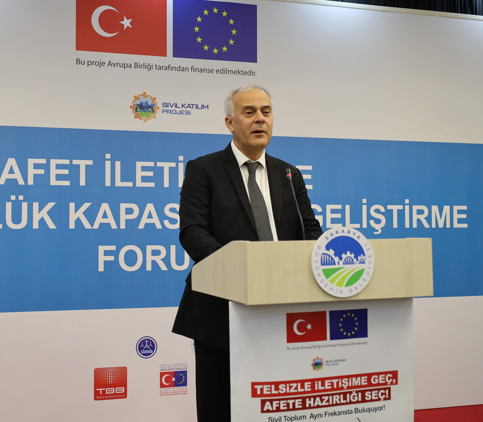 GSM’i ve interneti devre dışı bırakan büyük bir depremde canlara umut olacak