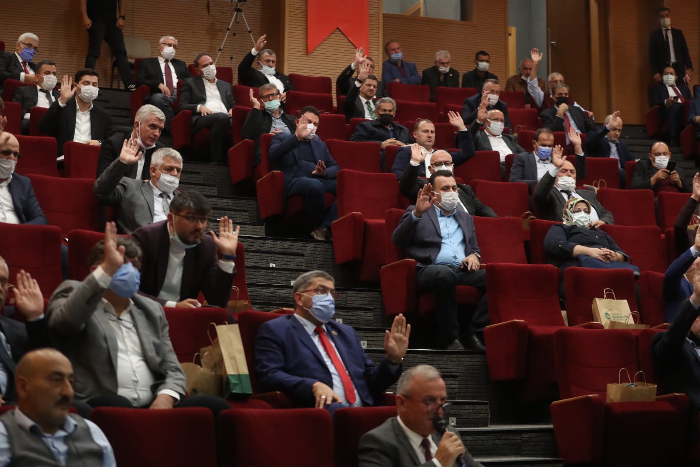 “Sakarya’yı hizmet ve yatırımlarımızla donatıyoruz”