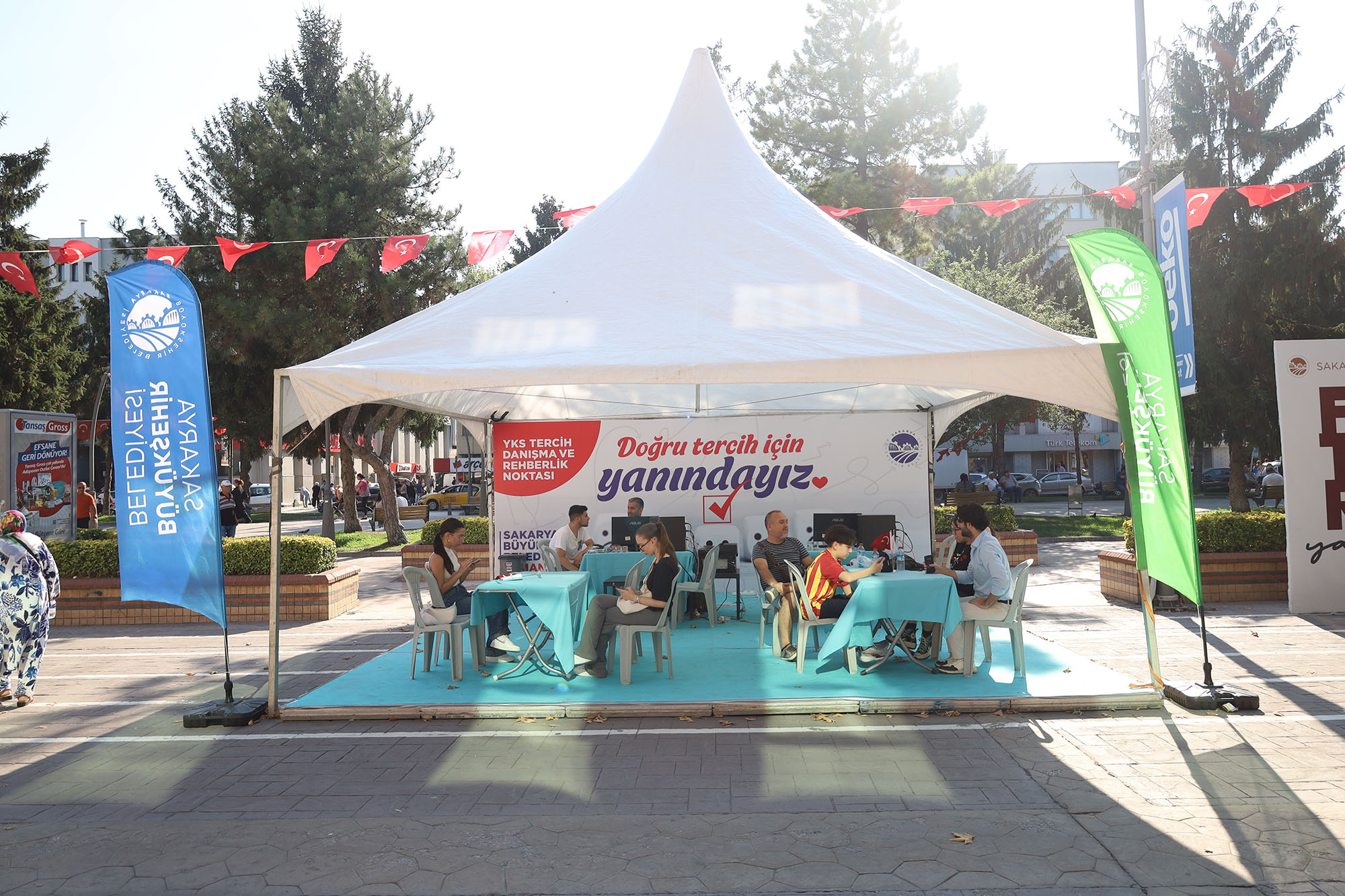 YKS gençleri için ücretsiz tercih danışmanlığı AKM önünde başlıyor