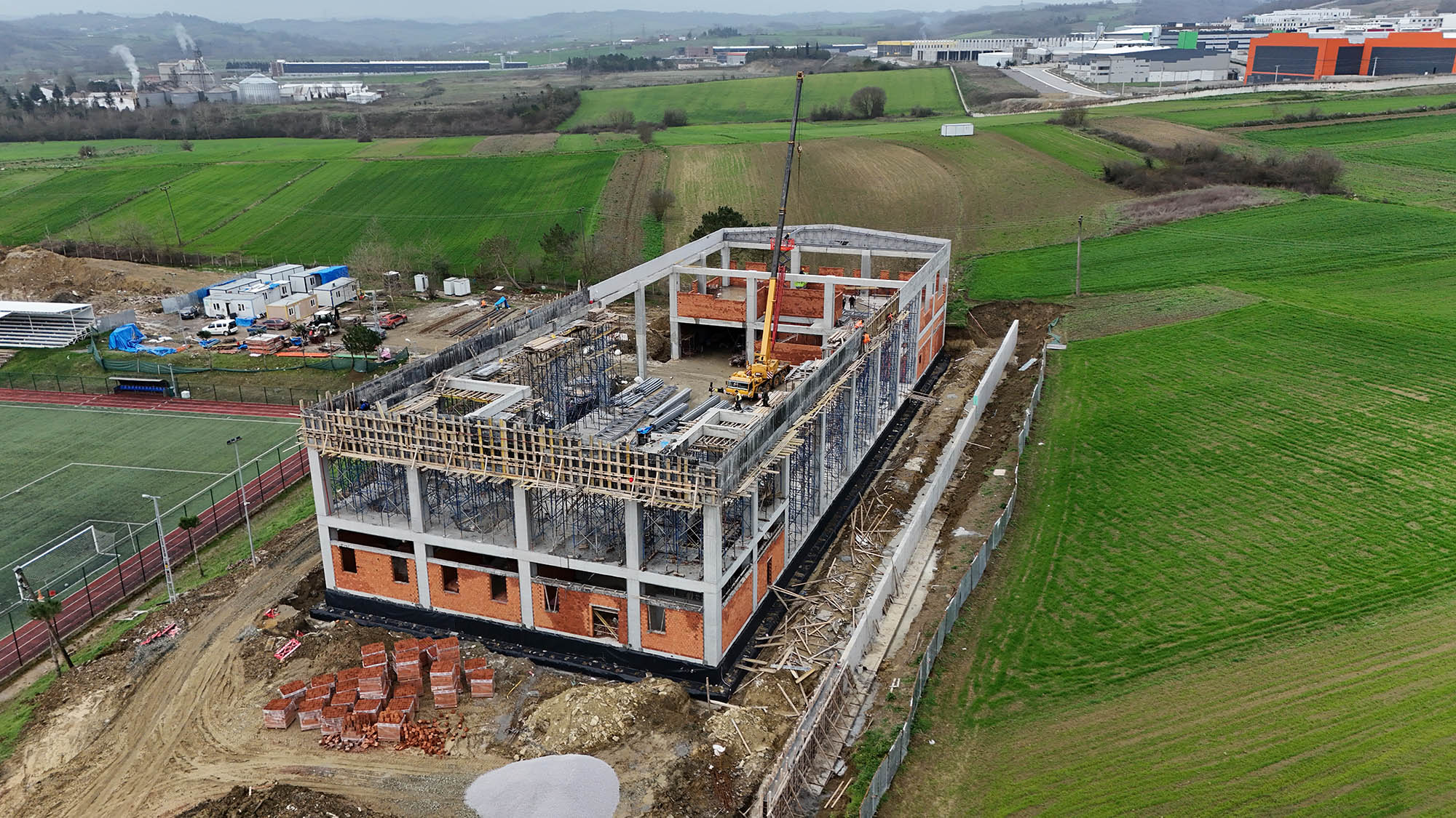 Üç ilçede kapalı spor salonları inşası yükseliyor