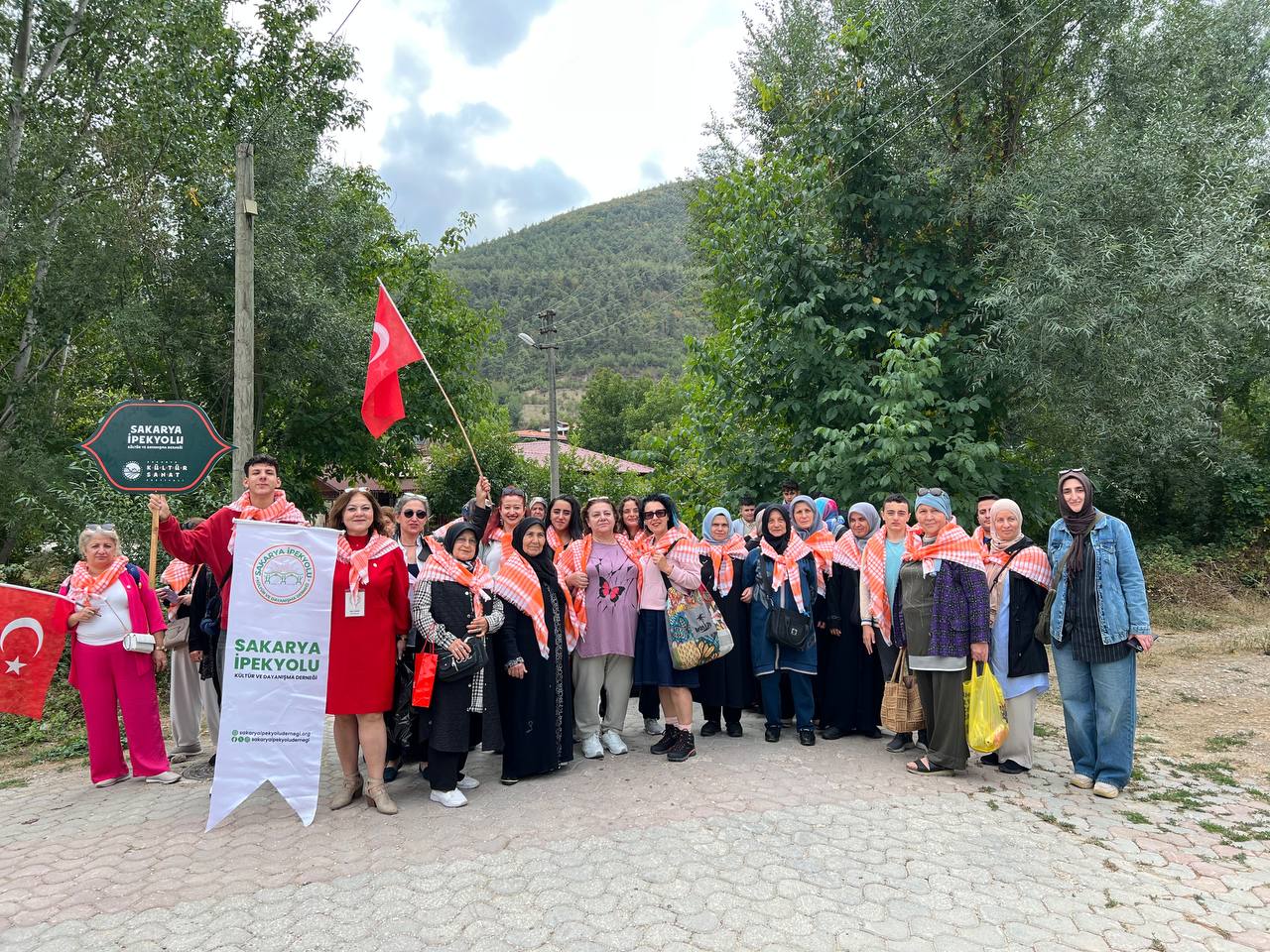 Büyükşehirle takvimin geriye aktığı unutulmaz bir geziye çıktılar