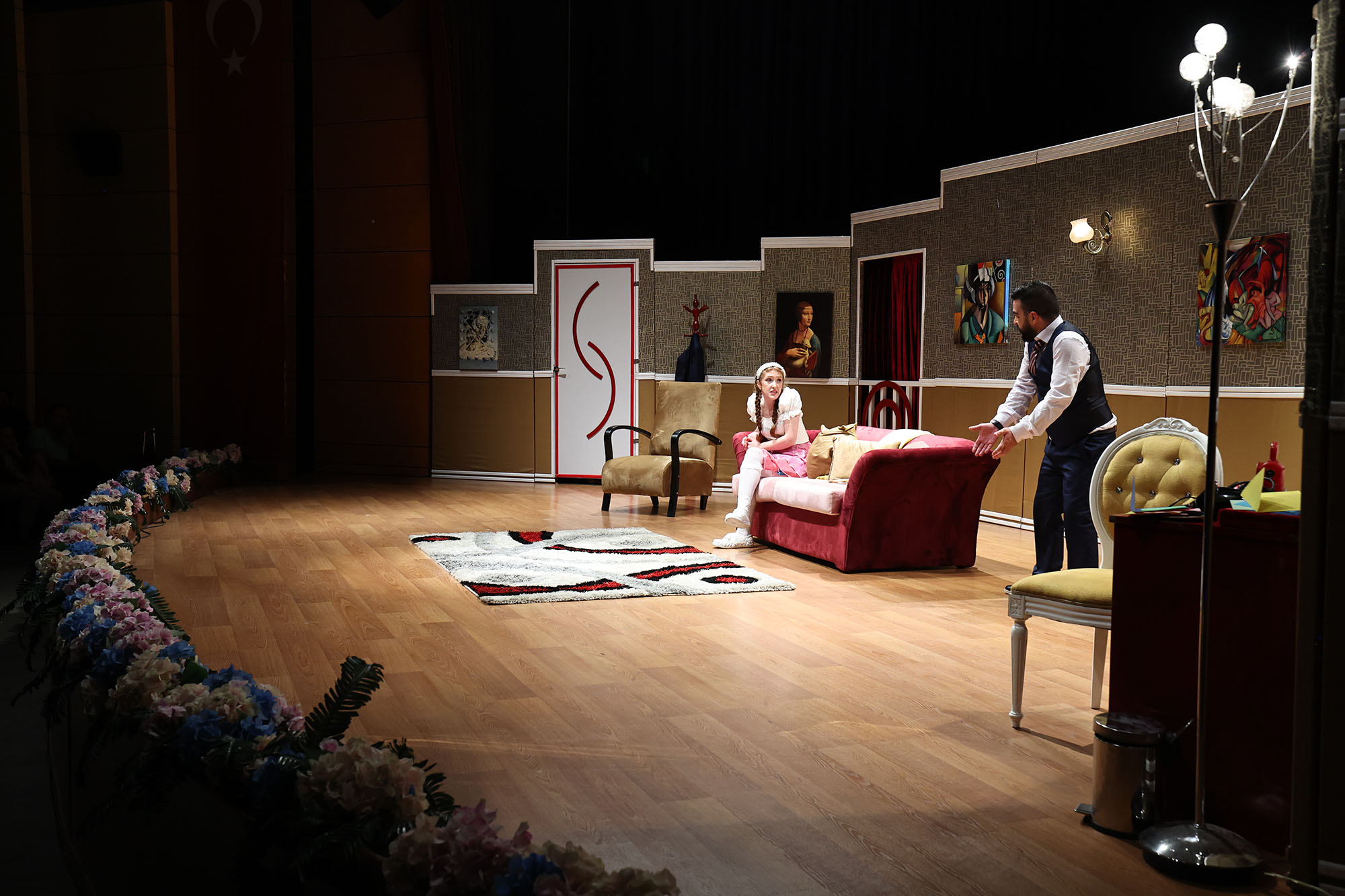 “Şahane Düğün” oyununa yoğun ilgi