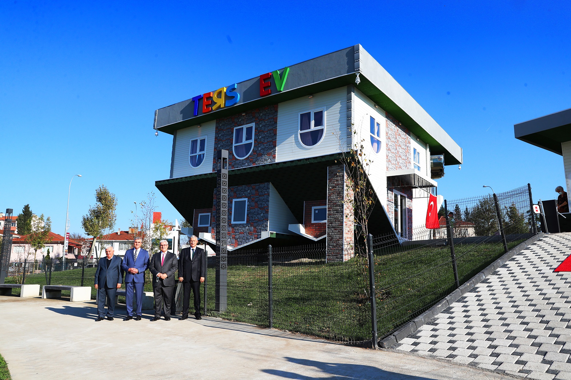 “Sakarya’nın sosyal yaşamına benzeri olmayan projeler kazandırıyoruz”