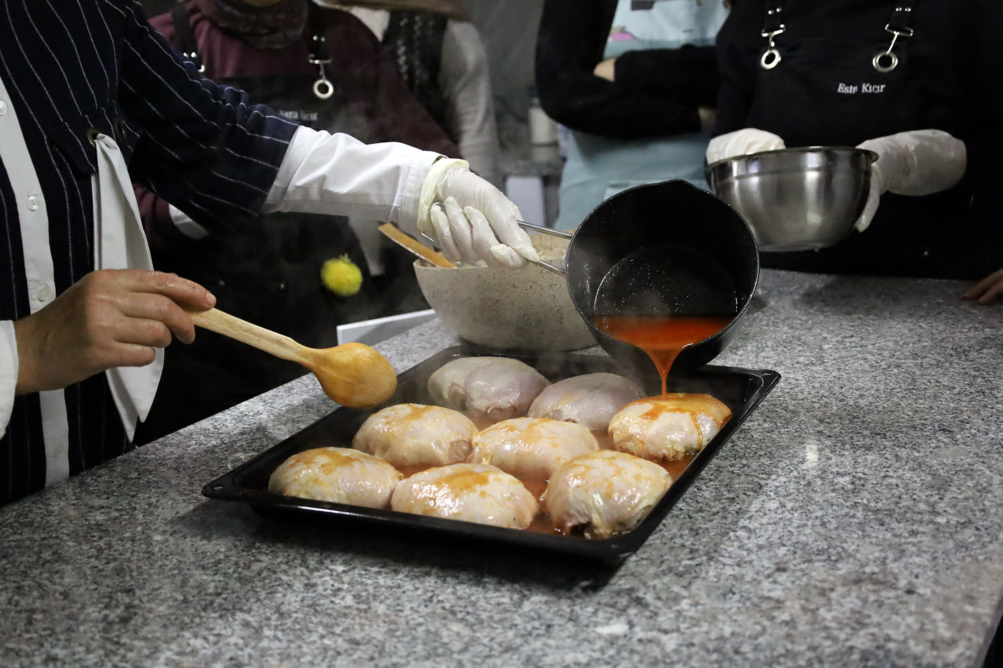 Büyükşehir’den Arifiye’ye profesyonel mutfak atölyesi