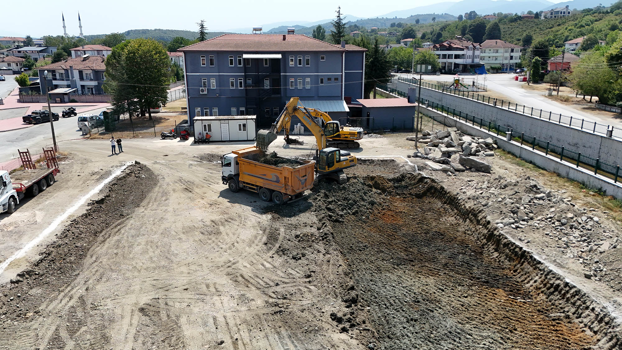 Yusuf Alemdar söz vermişti, Çaybaşıyeniköy’de çalışmalar başladı: Gençler spor tesisine kavuşacak