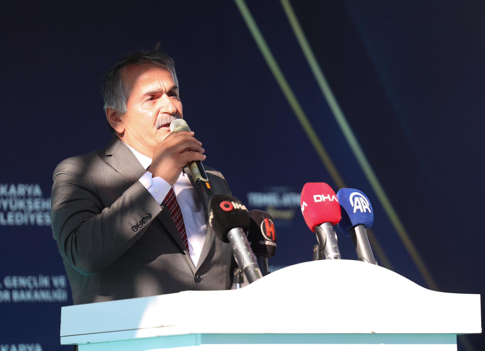 Sakarya’da gençlik ve spor yatırımlarında tarihi dönem: 