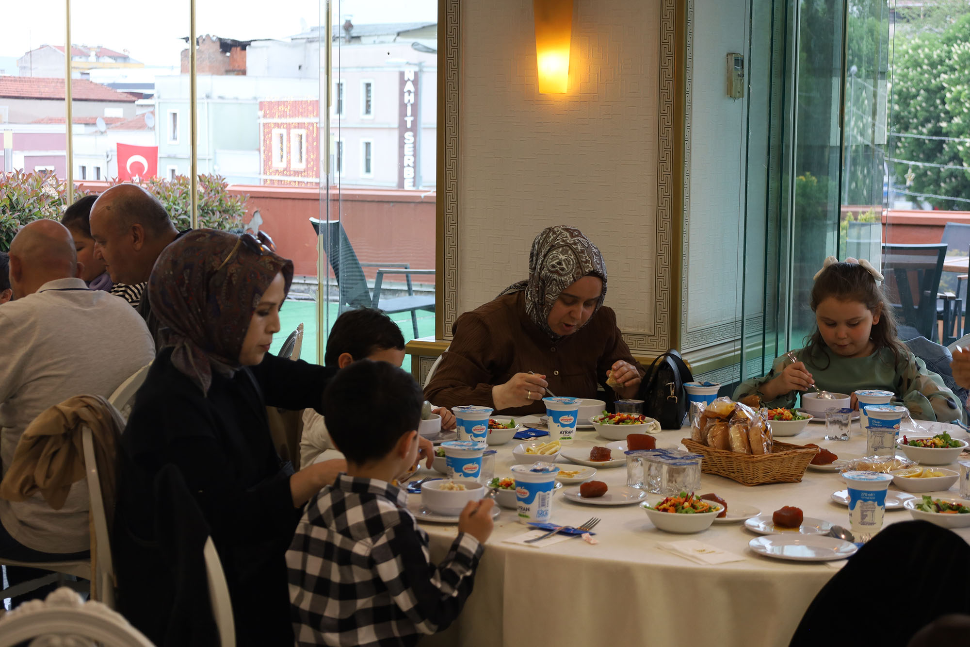 Çölyak hastaları Büyükşehir’in desteğiyle yalnız olmadıklarını hissetti