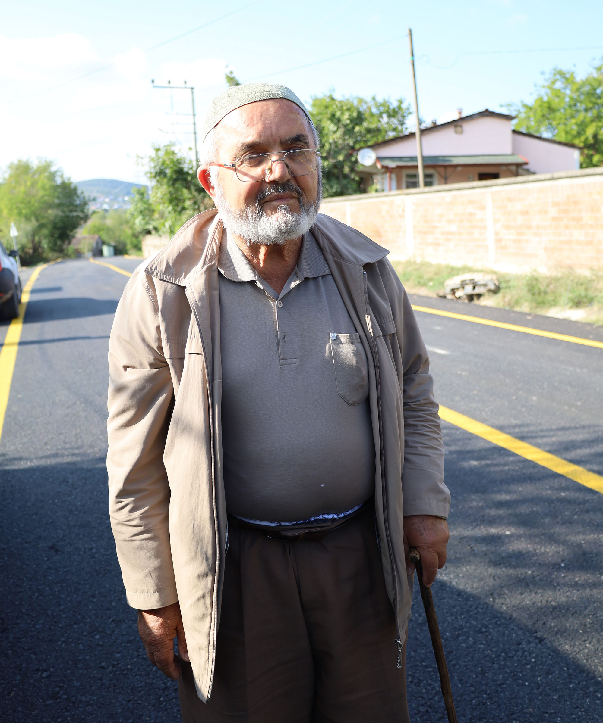 Söğütlü’de yenilenen grup yollarına vatandaşlardan tam not: “Modern bir hale kavuştu”