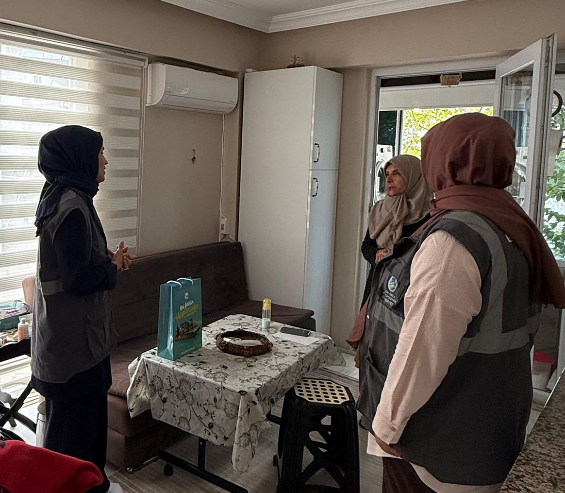 Büyükşehir şehrin dört bir yanında yürekleri ısıtıyor