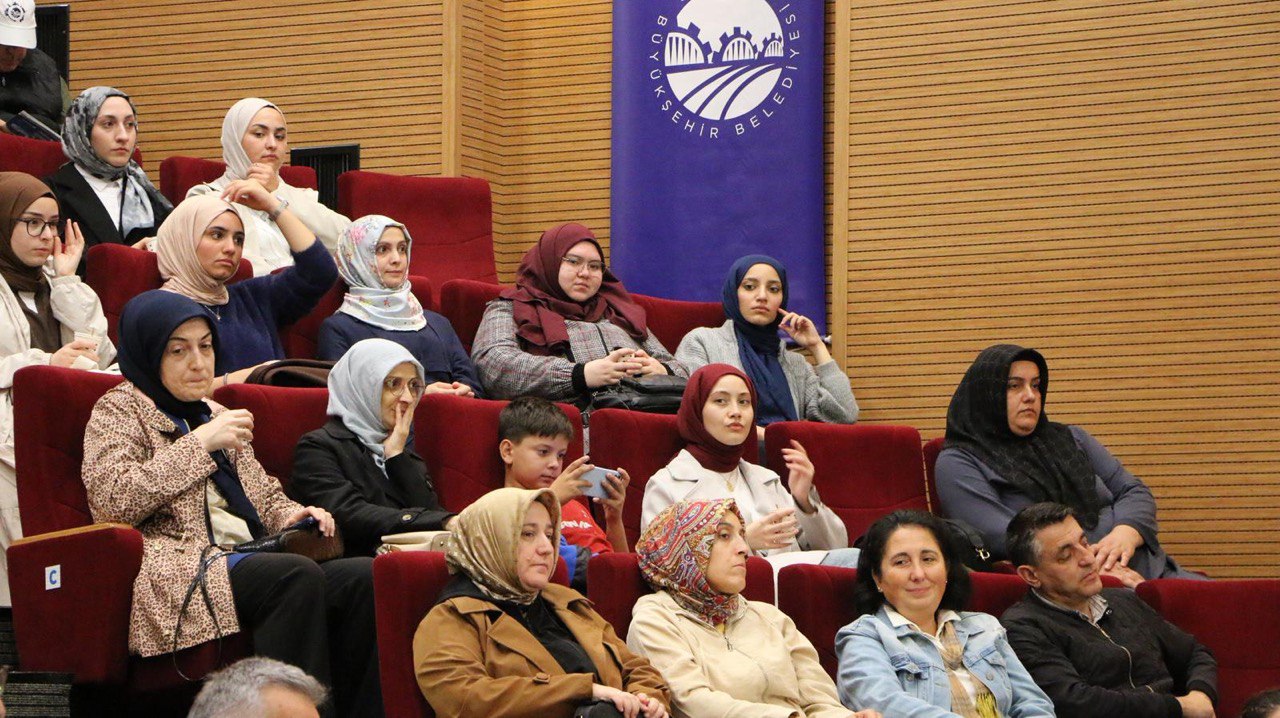 Güçlü Aile Akademisi’nin ilk konuğu Prof. Dr. Erol Göka oldu: “Aile toplumun temelidir...”