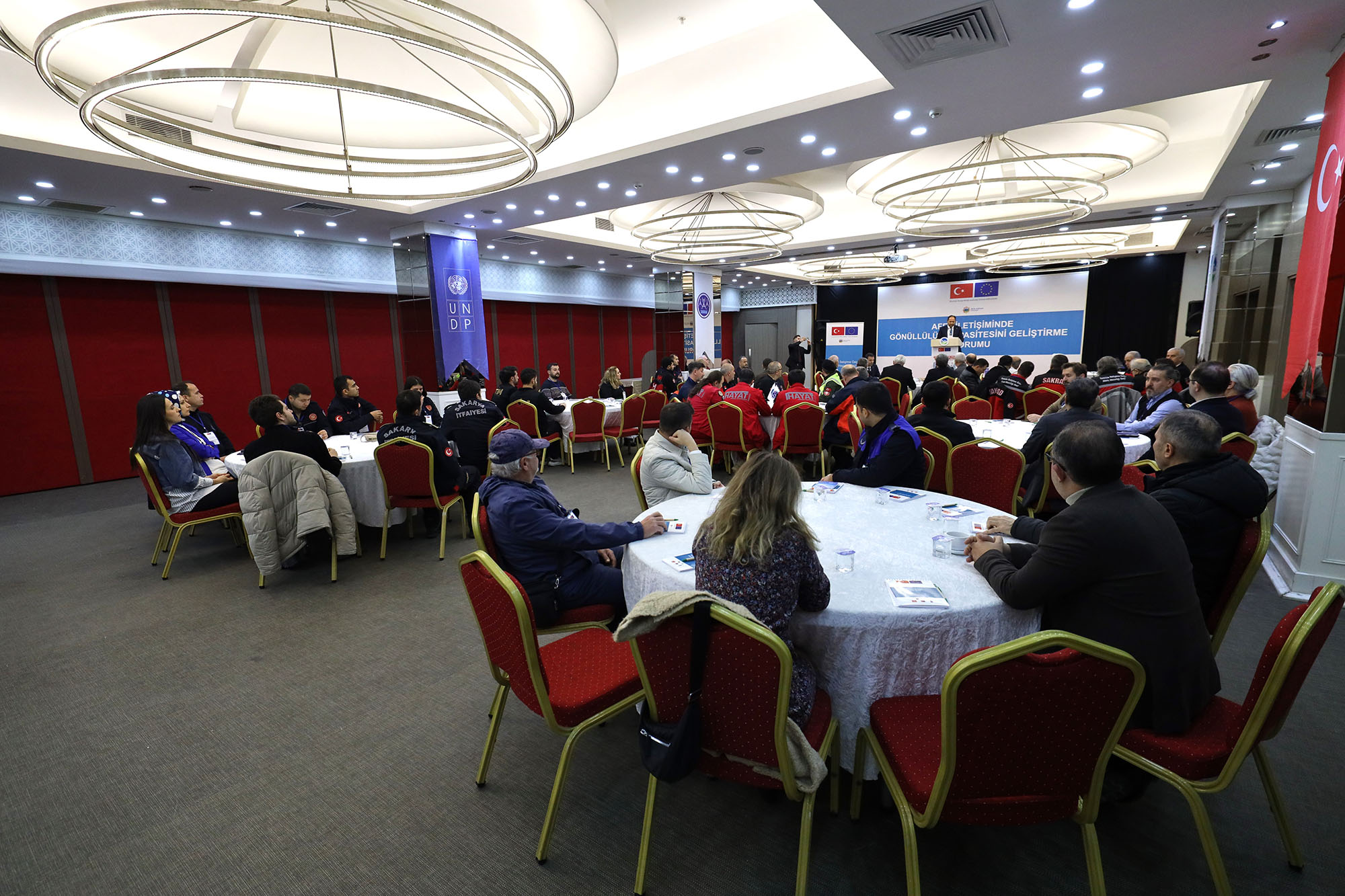 GSM’i ve interneti devre dışı bırakan büyük bir depremde canlara umut olacak