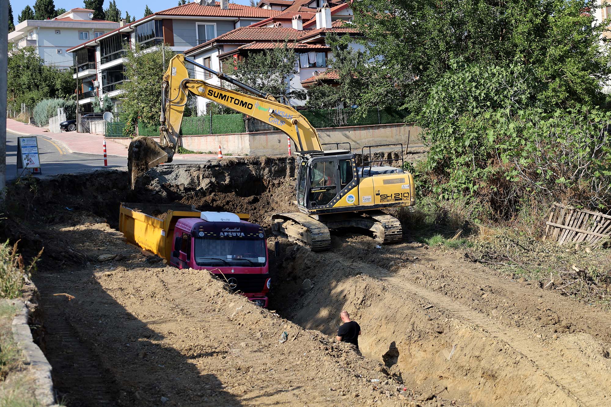 Serdivan’ın trafik yükünü hafifletecek hamle: O hattın genişliği 20 metreye çıkıyor